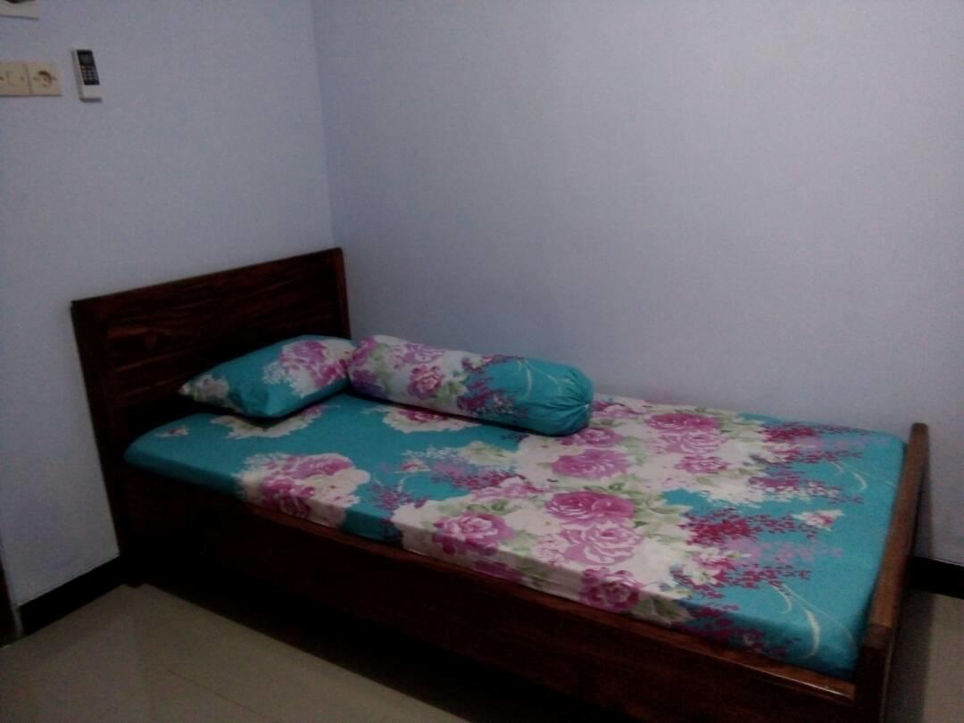 Rembulan Guest House Jombang Eksteriør billede
