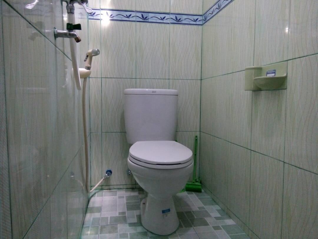 Rembulan Guest House Jombang Eksteriør billede